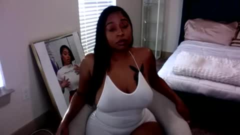 kimmyluxx online show from February 8, 2025, 10:08 pm