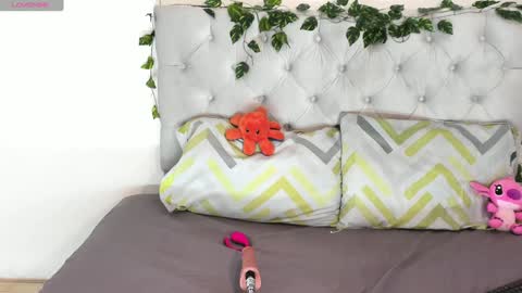 Kim  online show from December 4, 2024, 9:29 am