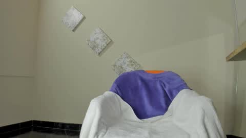 Kim Thompson online show from November 25, 2025, 8:47 am