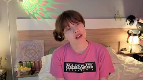 kina_ka online show from May 29, 2026, 7:34 pm