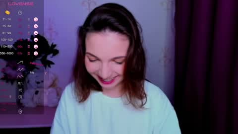 Snapshot of kindhazelhere_ chatting on June 9, 2026, 4:13 am Hazel online show from June 9, 2026, 4:13 am