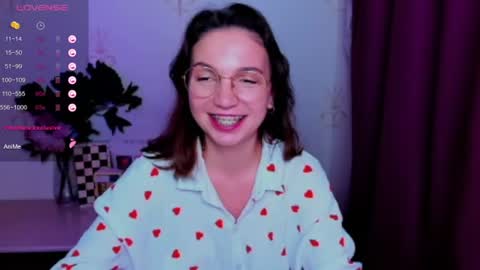 Snapshot of kindhazelhere_ chatting on July 12, 2026, 5:59 pm Hazel online show from July 12, 2026, 5:59 pm
