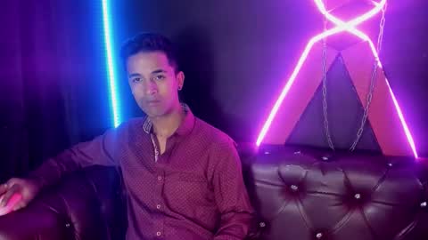 NIKKY AND MAIK online show from November 28, 2025, 2:47 am