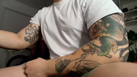 Snapshot of king_master_juan chatting on December 4, 2024, 5:33 pm The Best Master online show from December 4, 2024, 5:33 pm