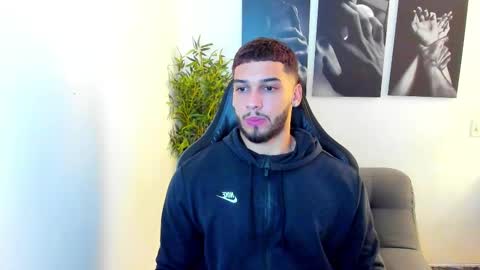 king_of_kings__ online show from February 14, 2025, 2:50 am