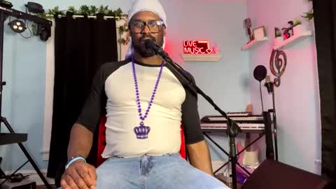 Snapshot of kingcorbra chatting on February 6, 2025, 2:44 am KC online show from February 6, 2025, 2:44 am