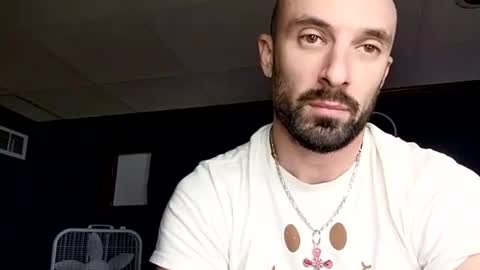 kingdaddysayless online show from November 15, 2025, 5:16 am