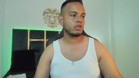 kingg_jay online show from June 10, 2026, 11:42 am