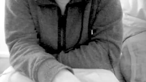 kingindisguise69 online show from February 7, 2025, 2:40 am