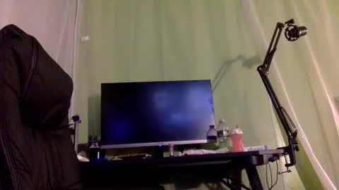 Snapshot of kinglibra420 chatting on December 16, 2024, 1:31 am loyal fuck online show from December 16, 2024, 1:31 am