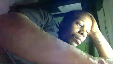 Snapshot of kinglibra420 chatting on January 23, 2025, 9:50 am loyal fuck online show from January 23, 2025, 9:50 am