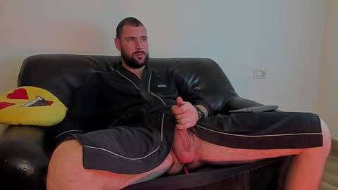 Snapshot of kingmallcom chatting on October 4, 2025, 11:19 am The King online show from October 4, 2025, 11:19 am