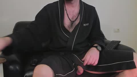 Snapshot of kingmallcom chatting on February 13, 2026, 11:28 am The King online show from February 13, 2026, 11:28 am