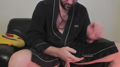 Snapshot of kingmallcom chatting on February 16, 2026, 9:27 am The King online show from February 16, 2026, 9:27 am