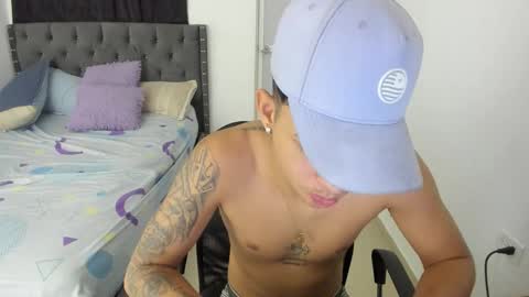 DOMINANT ALPHA KINGS online show from October 11, 2025, 1:49 am