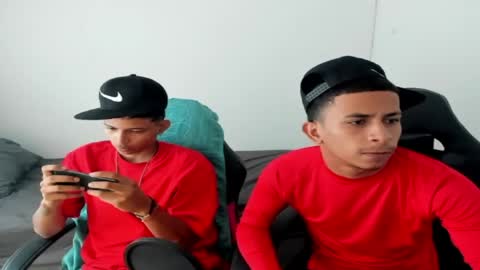 DOMINANT ALPHA KINGS online show from April 18, 2026, 8:09 pm