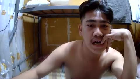 Snapshot of kingsucker2069 chatting on November 24, 2025, 8:47 am Ruru online show from November 24, 2025, 8:47 am