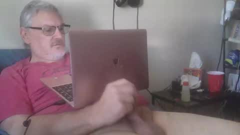 kingtongue10 online show from February 16, 2026, 7:43 pm