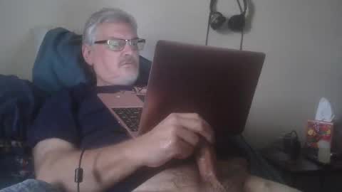 kingtongue10 online show from February 17, 2026, 10:05 pm