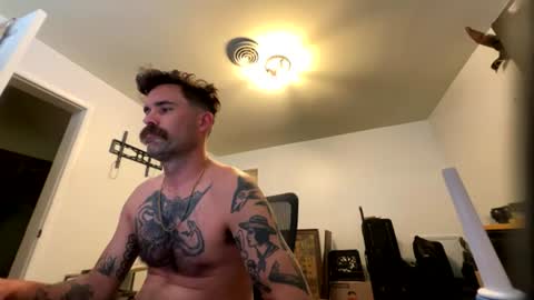 kingxhelm online show from June 21, 2026, 9:28 pm