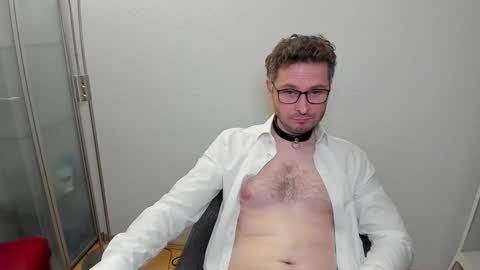 Snapshot of kinksubbydubby chatting on September 15, 2025, 8:42 pm kinksubbydubby online show from September 15, 2025, 8:42 pm