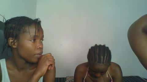 kinky_aria online show from October 25, 2025, 5:59 am