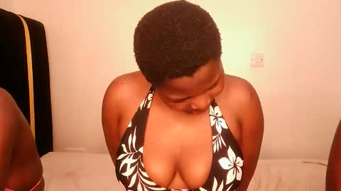 Lola online show from October 6, 2025, 2:58 pm