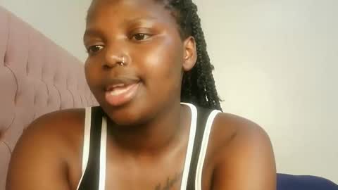 Lola online show from February 15, 2026, 12:51 am