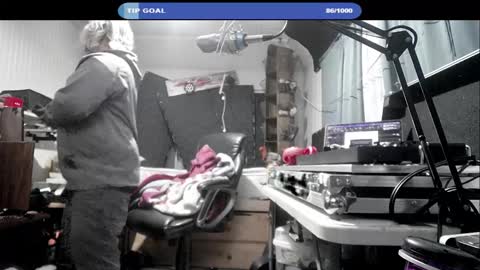 Snapshot of kinkybiguy14 chatting on September 16, 2025, 12:44 am Kinky Cassie online show from September 16, 2025, 12:44 am