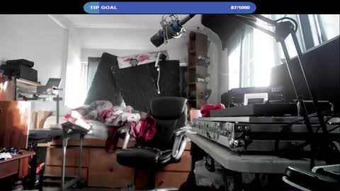 Snapshot of kinkybiguy14 chatting on September 16, 2025, 12:50 pm Kinky Cassie online show from September 16, 2025, 12:50 pm