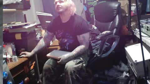 Kinky Cassie online show from April 8, 2026, 8:47 am