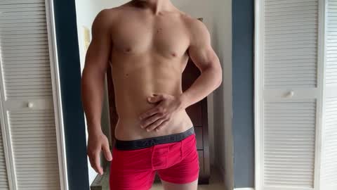 Snapshot of kinkybuffboy chatting on January 8, 2025, 4:44 pm kinkybuffboy online show from January 8, 2025, 4:44 pm