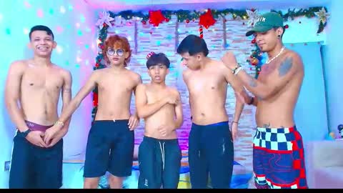 kinkyhousexxx online show from November 7, 2025, 8:31 pm