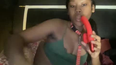 Snapshot of kinkykittee chatting on January 12, 2025, 7:32 am Bunniii online show from January 12, 2025, 7:32 am