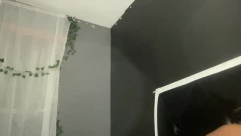 Snapshot of kinkykittee chatting on February 9, 2025, 10:09 am Bunniii online show from February 9, 2025, 10:09 am