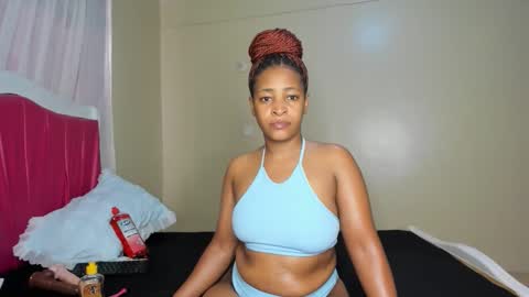 Snapshot of kinkylyla chatting on November 6, 2025, 8:59 am Kinky online show from November 6, 2025, 8:59 am