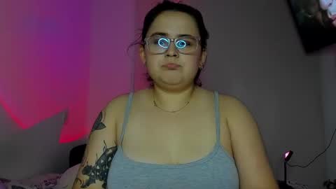 natasha and amber online show from May 30, 2026, 1:25 am