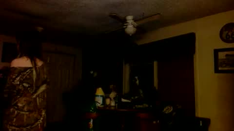 Snapshot of kipsy420 chatting on December 19, 2025, 2:29 am Kipsy Rose online show from December 19, 2025, 2:29 am