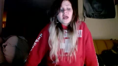 Snapshot of kipsy420 chatting on February 19, 2026, 8:10 am Kipsy Rose online show from February 19, 2026, 8:10 am