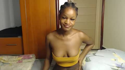 Snapshot of kira_255 chatting on October 31, 2025, 7:20 am mimi online show from October 31, 2025, 7:20 am