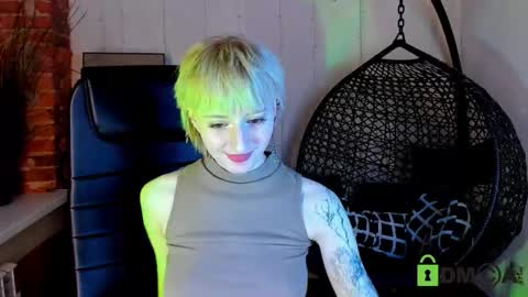 Kira online show from March 8, 2026, 2:04 am