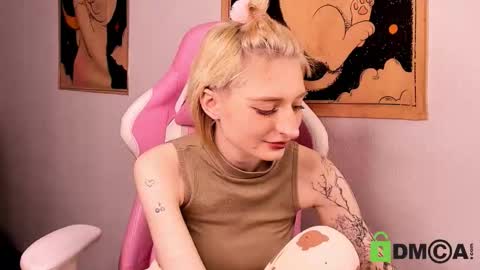 Kira online show from March 20, 2026, 9:08 pm