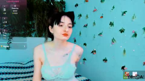 Kira online show from May 23, 2026, 10:25 pm
