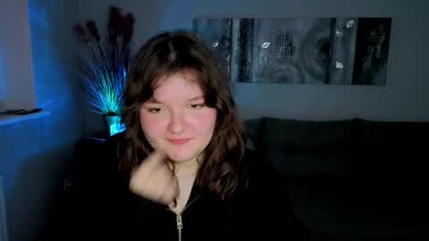 Kira online show from November 10, 2025, 8:02 am