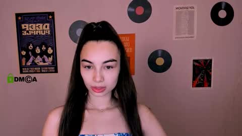 kira_light__ online show from November 21, 2025, 7:45 pm