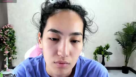 Snapshot of kira_lilian chatting on October 21, 2025, 2:01 am Aura online show from October 21, 2025, 2:01 am