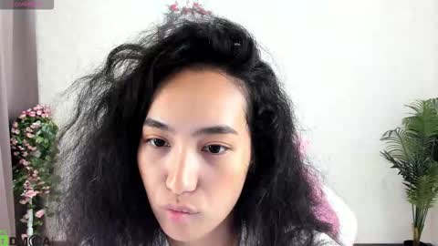 Snapshot of kira_lilian chatting on October 27, 2025, 6:50 am Aura online show from October 27, 2025, 6:50 am