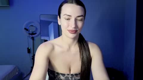 Kira love1 online show from June 10, 2026, 7:51 am
