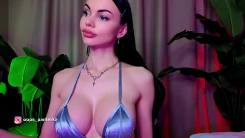 Kira and friends online show from March 29, 2026, 5:35 pm