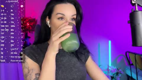 Kira online show from November 4, 2025, 12:54 am